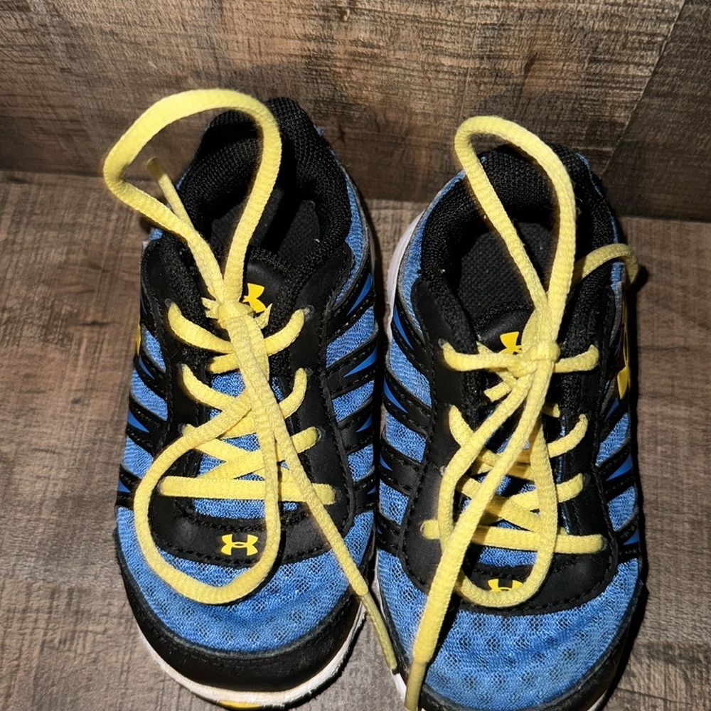 UNDER ARMOUR INFANT SNEAKERS- size 5 - Picture 5 of 10